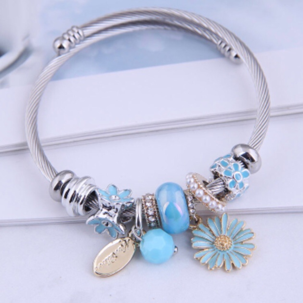 Daisy Charm Bracelet Stainless Steel - Picture 8 of 8